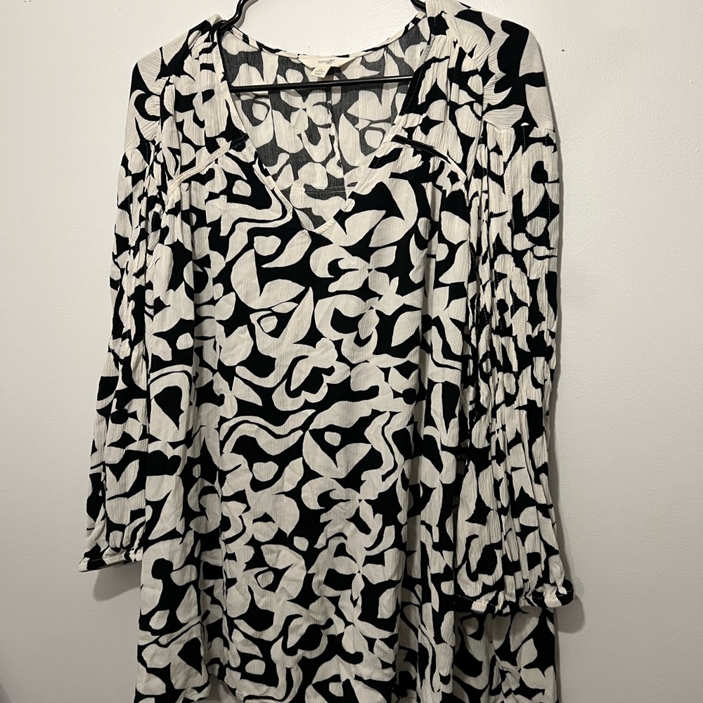 Terra & Sky Black and White Patterned Blouse